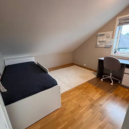 Semesterbostad Ons 2026 Comfortable House For Business Guests Sola